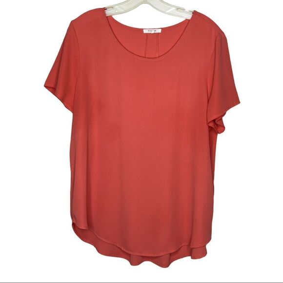 Pleione Top - Picture 1 of 8